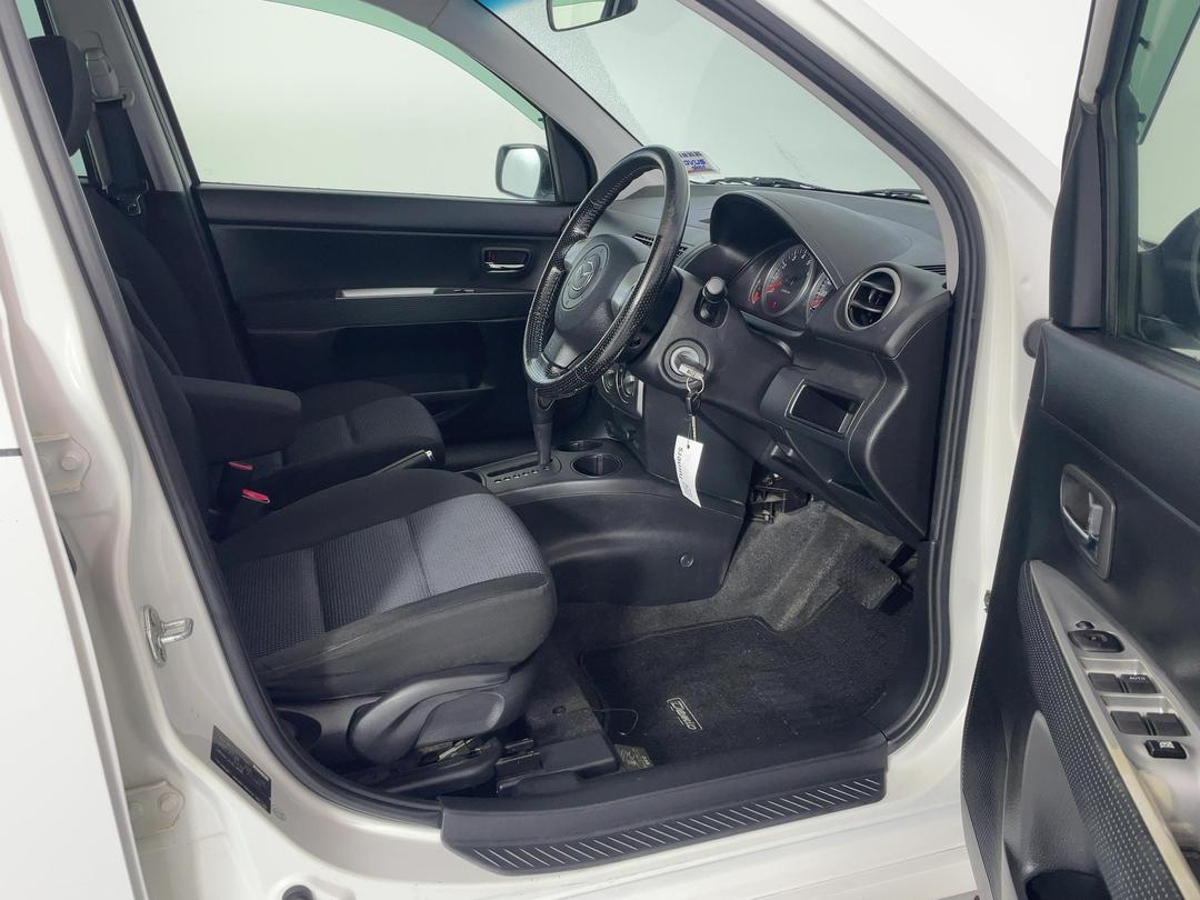Photo '16' of Mazda Demio