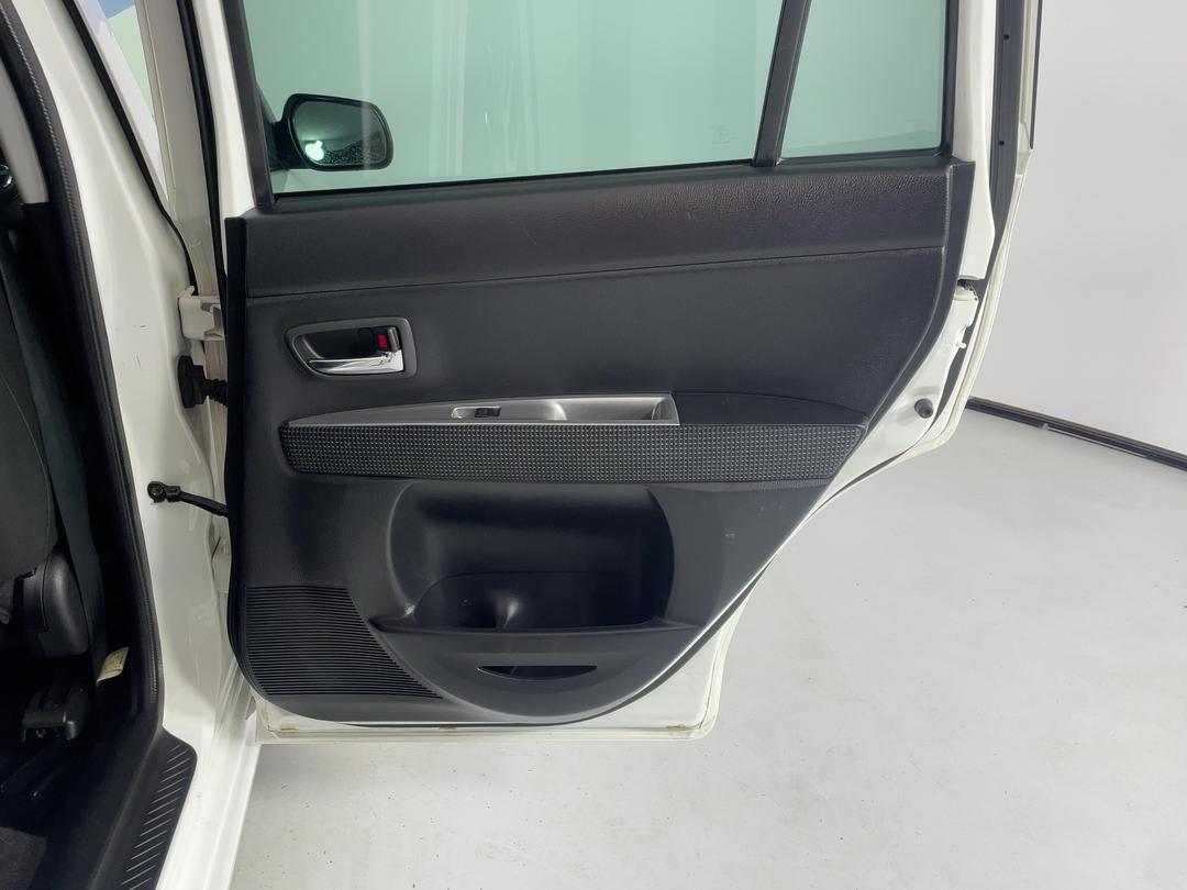 Photo '19' of Mazda Demio