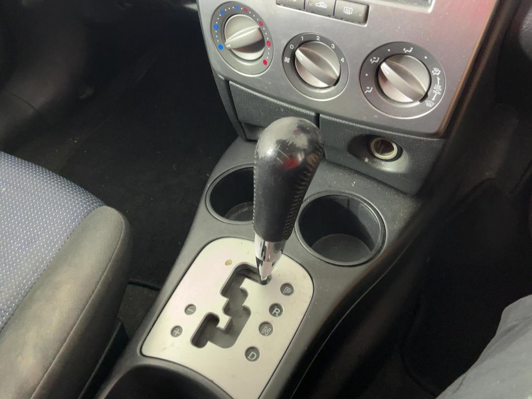 Photo '22' of Mazda Demio