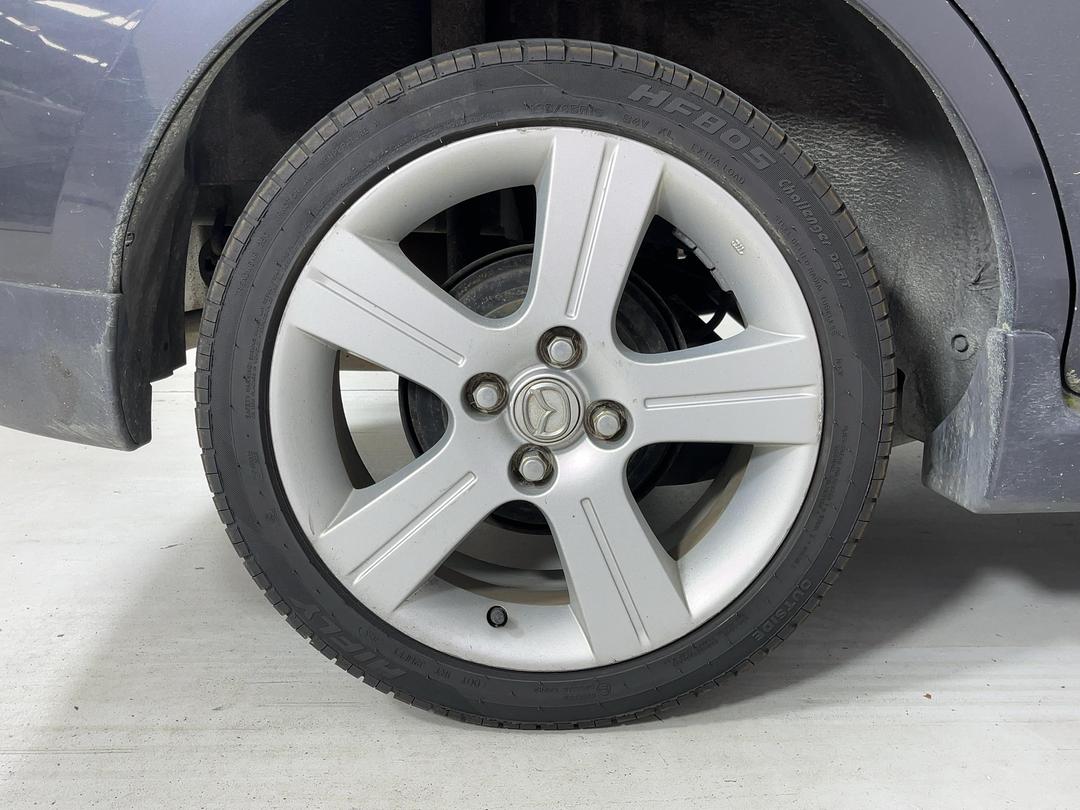 Photo '10' of Mazda Demio
