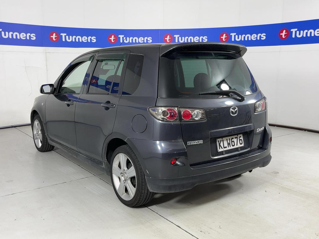 Photo '4' of Mazda Demio