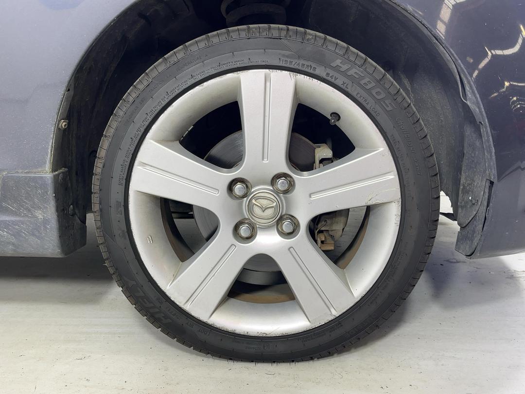 Photo '7' of Mazda Demio