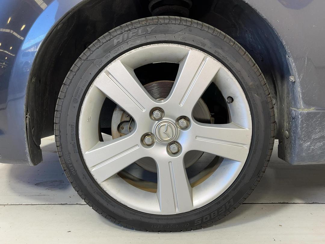 Photo '8' of Mazda Demio