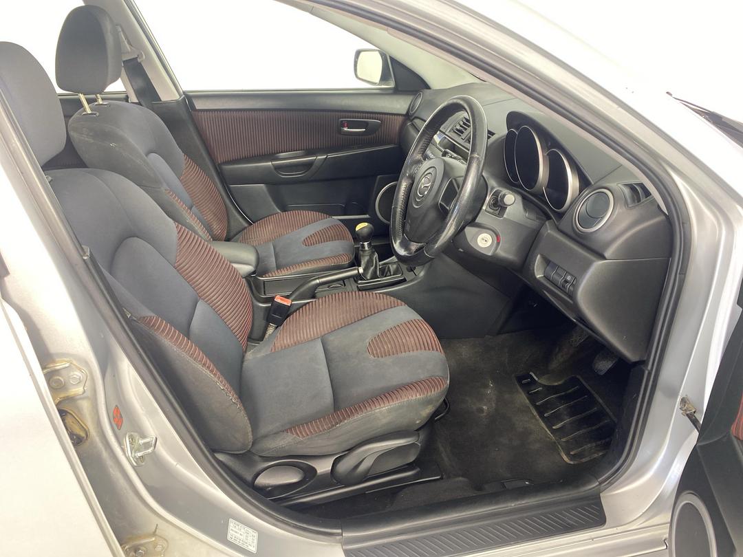 Photo '16' of Mazda Mazda3