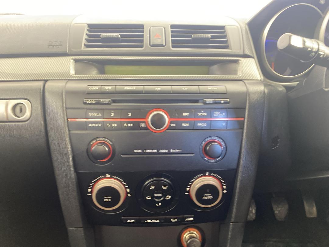 Photo '18' of Mazda Mazda3