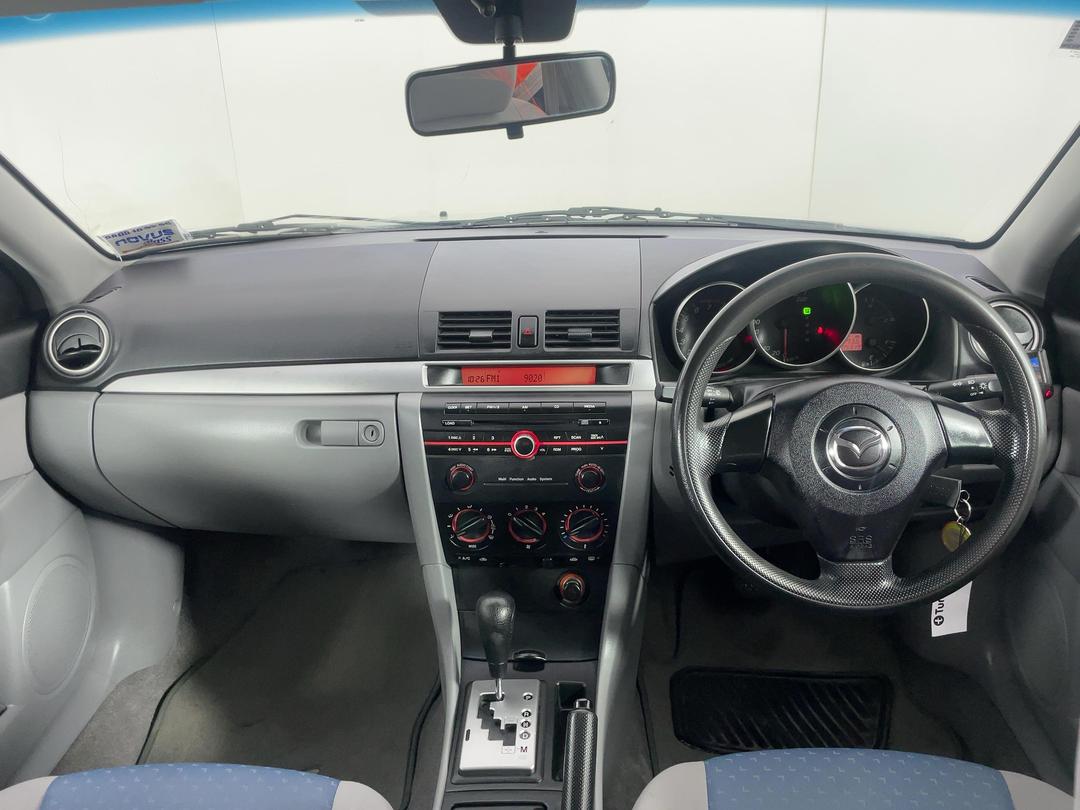 Photo '17' of Mazda Mazda3