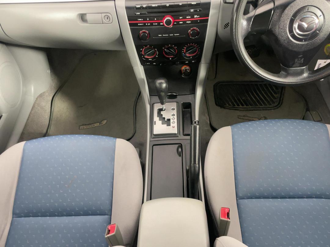 Photo '18' of Mazda Mazda3