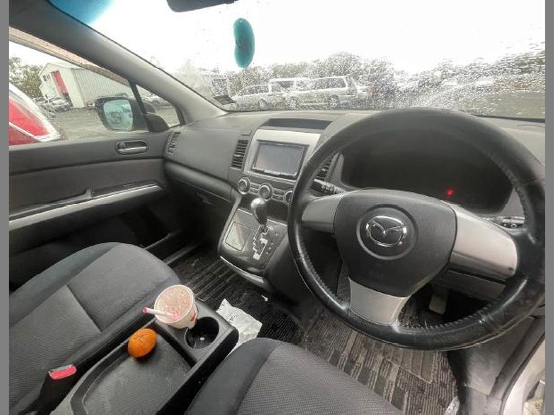 Photo '14' of Mazda MPV