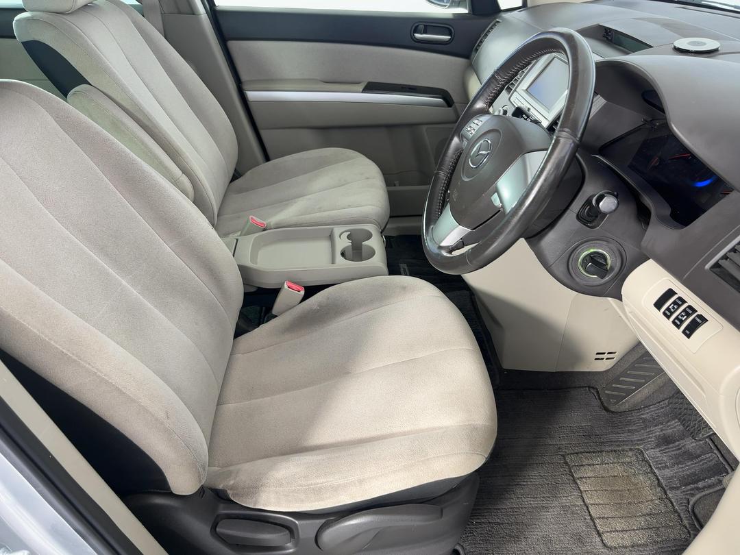 Photo '16' of Mazda MPV