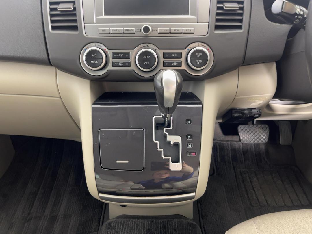 Photo '18' of Mazda MPV