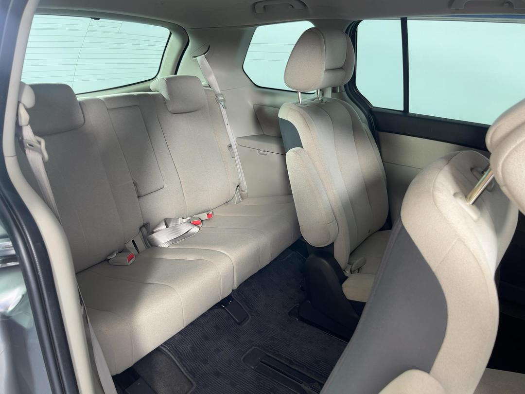 Photo '22' of Mazda MPV