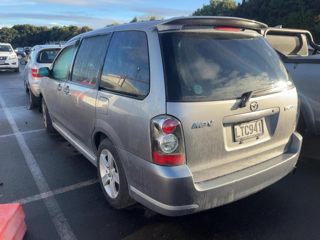 Photo '3' of Mazda MPV