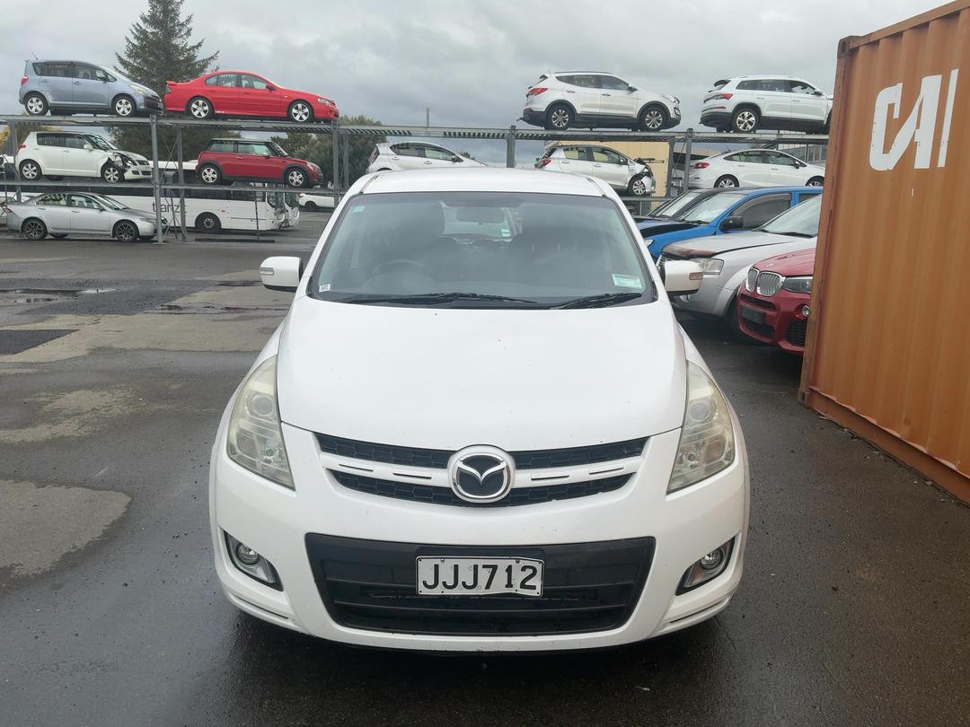 Photo '2' of Mazda MPV 23S