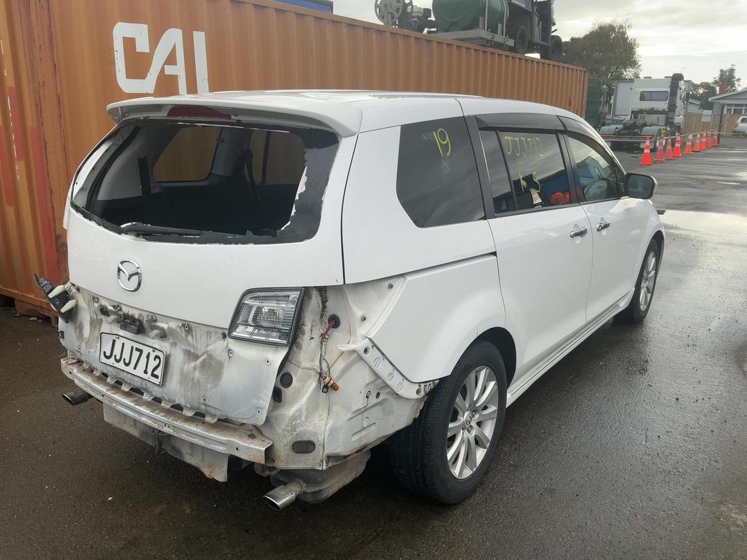 Photo '6' of Mazda MPV 23S