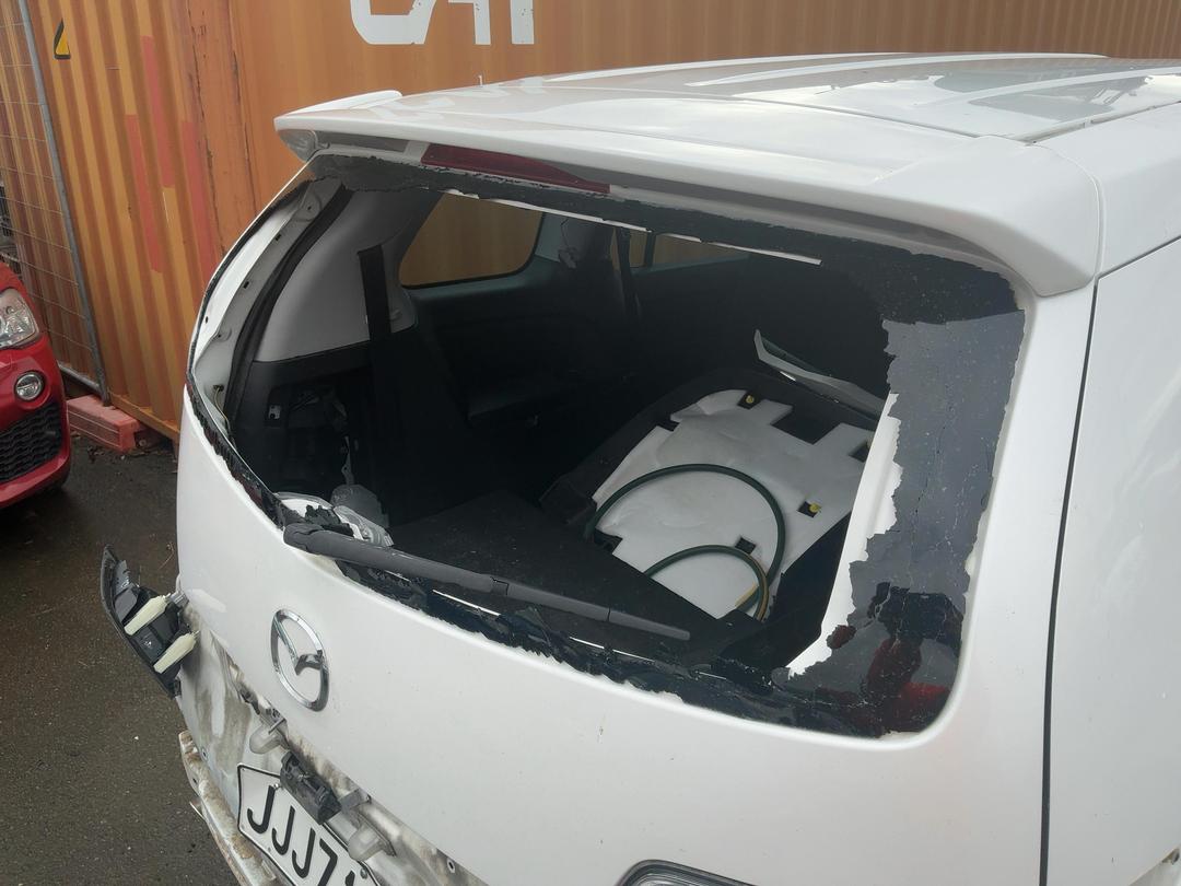 Photo '7' of Mazda MPV 23S