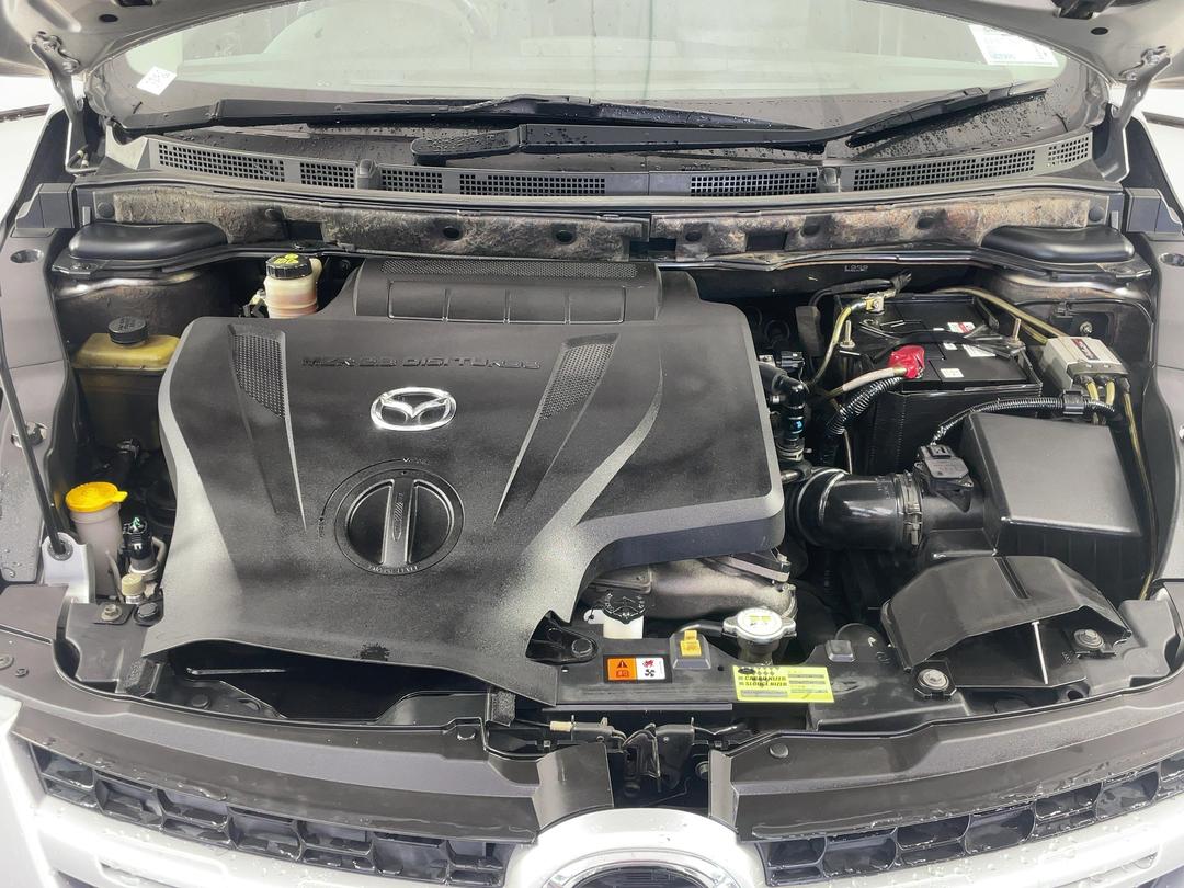 Photo '13' of Mazda MPV