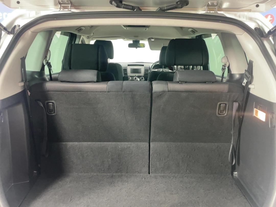 Photo '14' of Mazda MPV