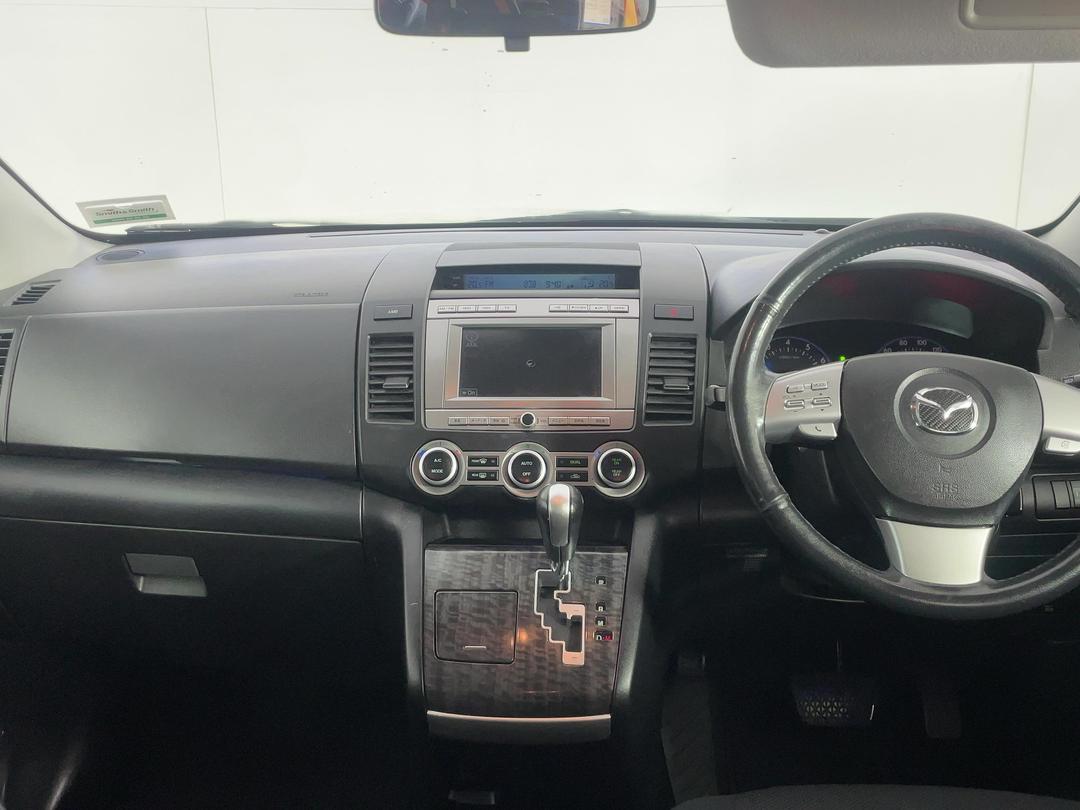 Photo '17' of Mazda MPV