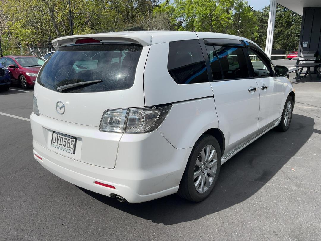 Photo '6' of Mazda MPV Photo '6' of Mazda MPV