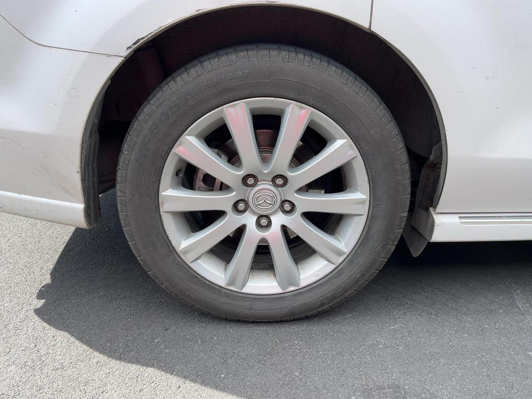 Photo '10' of Mazda MPV Photo '10' of Mazda MPV
