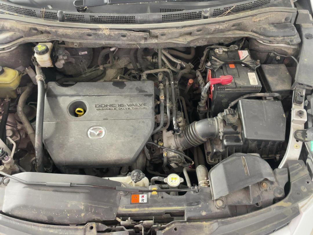 Photo '13' of Mazda MPV
