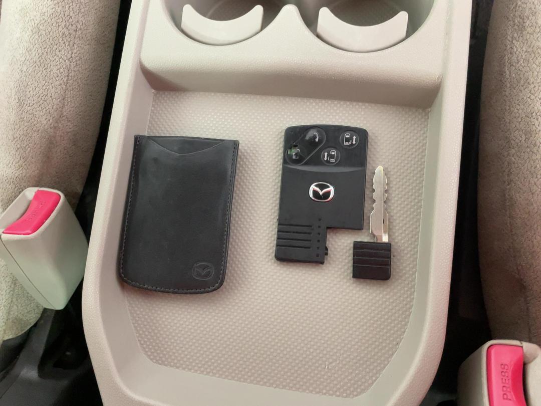 Photo '22' of Mazda MPV