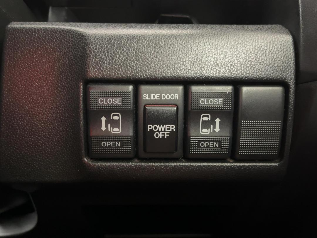 Photo '22' of Mazda Premacy