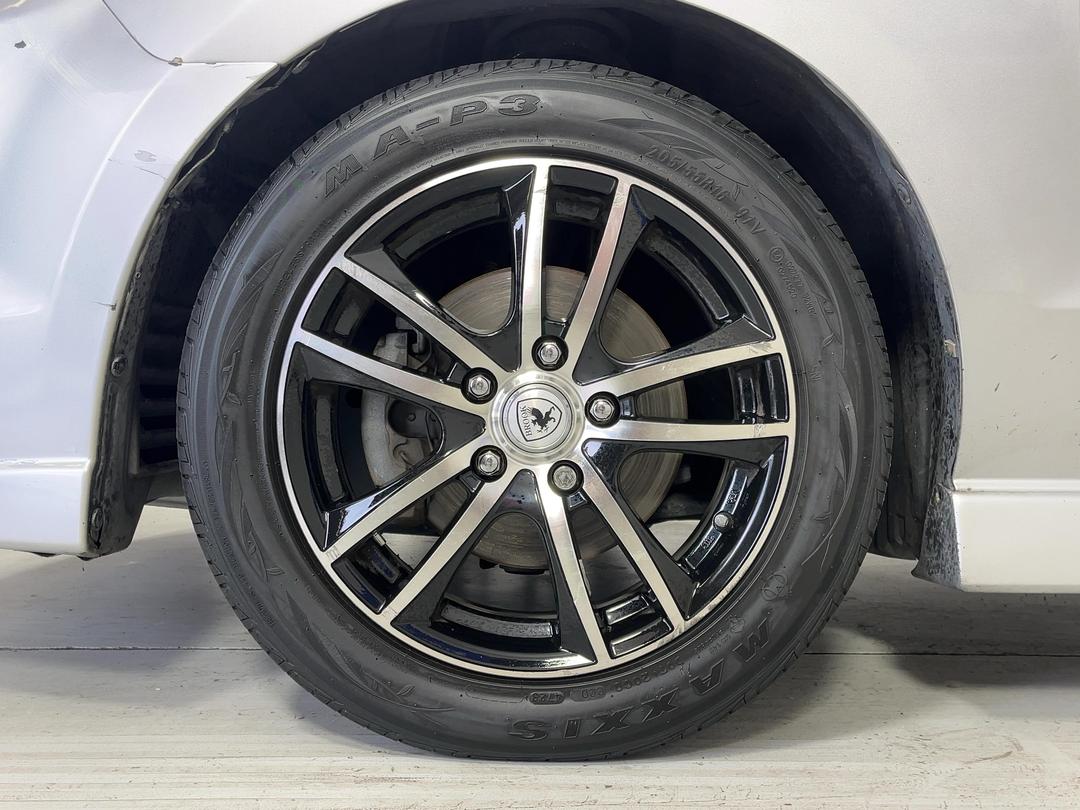 Photo '10' of Mazda Premacy