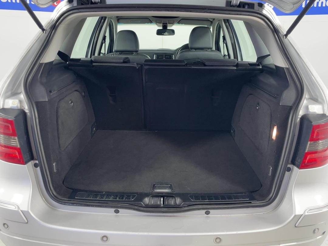 Photo '12' of Mercedes-Benz B-Class B200 CDI Photo '12' of Mercedes-Benz B-Class B200 CDI