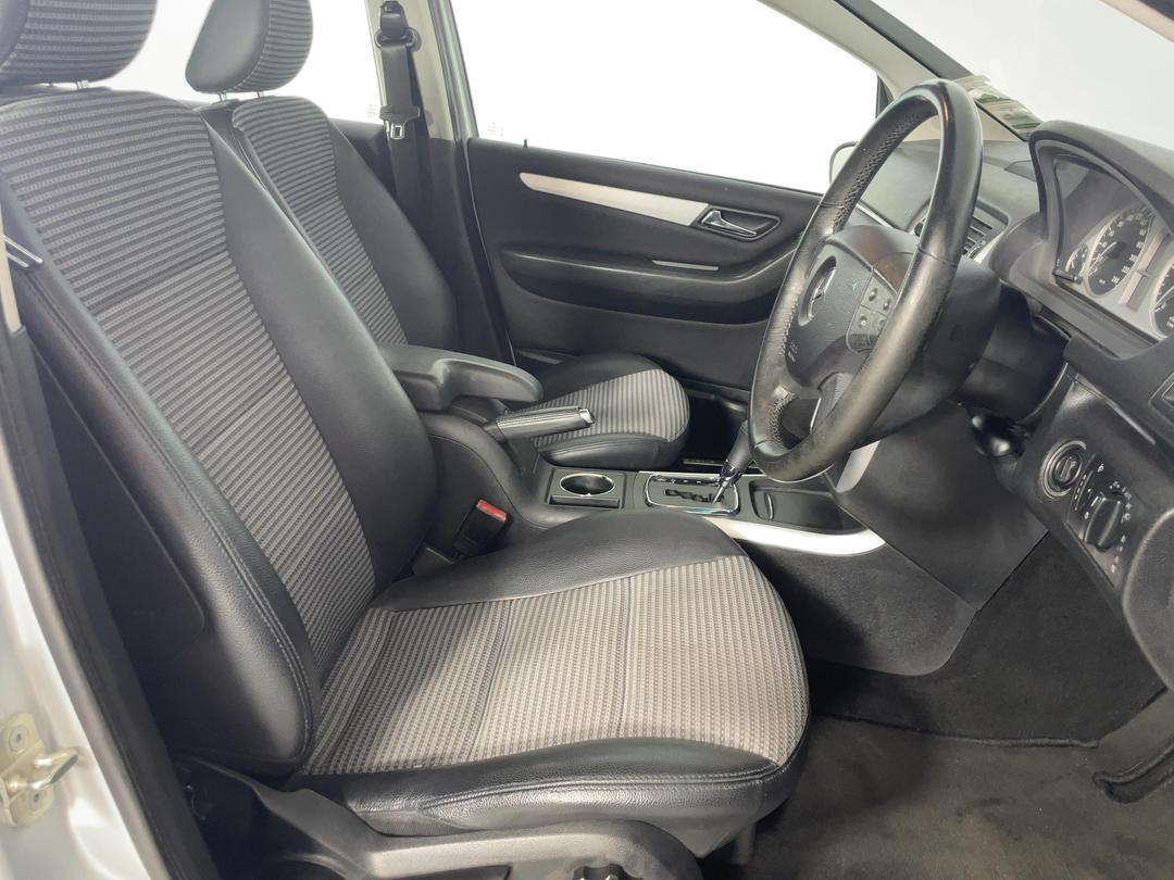 Photo '14' of Mercedes-Benz B-Class B200 CDI Photo '14' of Mercedes-Benz B-Class B200 CDI