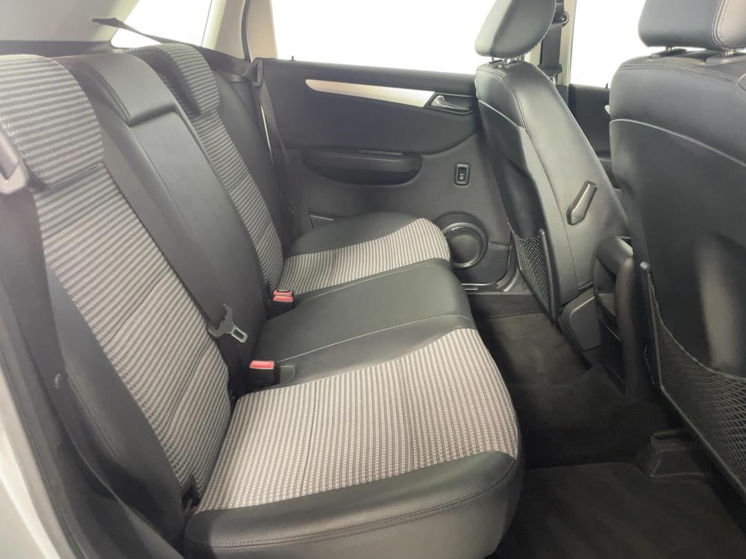 Photo '18' of Mercedes-Benz B-Class B200 CDI Photo '18' of Mercedes-Benz B-Class B200 CDI