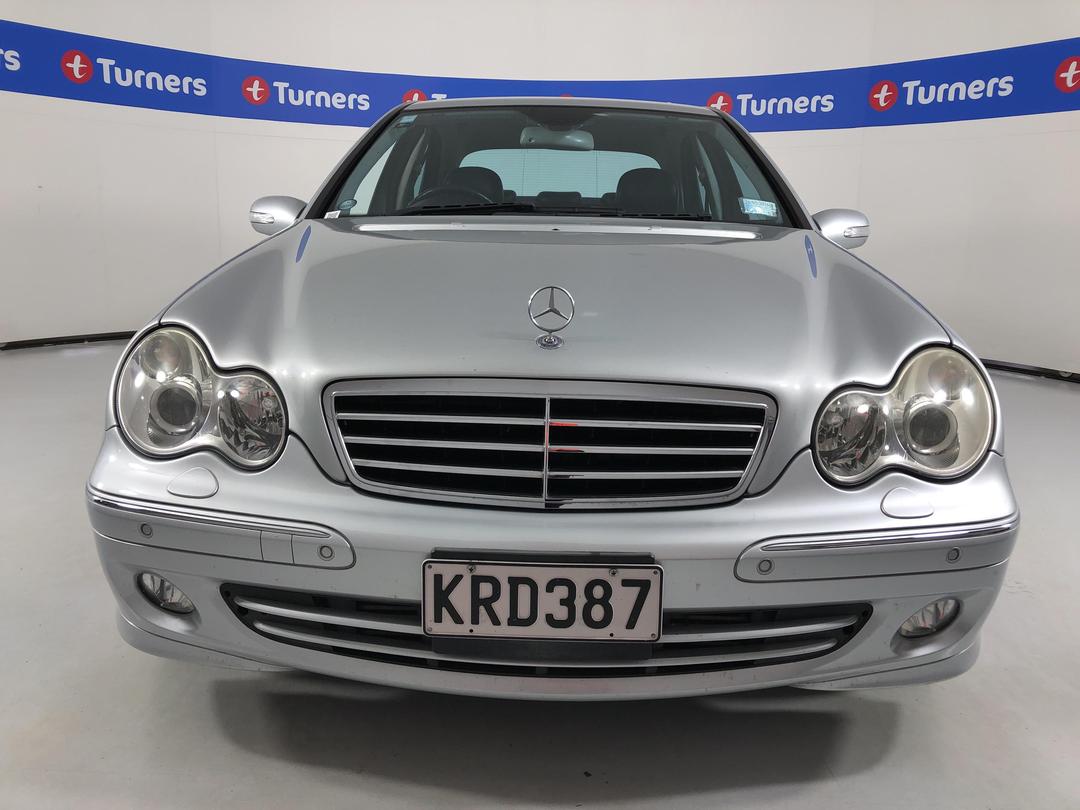 Photo '2' of Mercedes-Benz C180