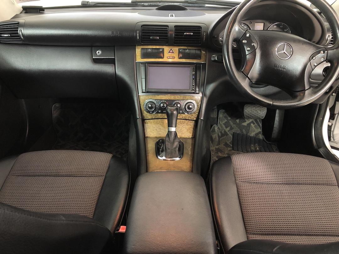 Photo '17' of Mercedes-Benz C180