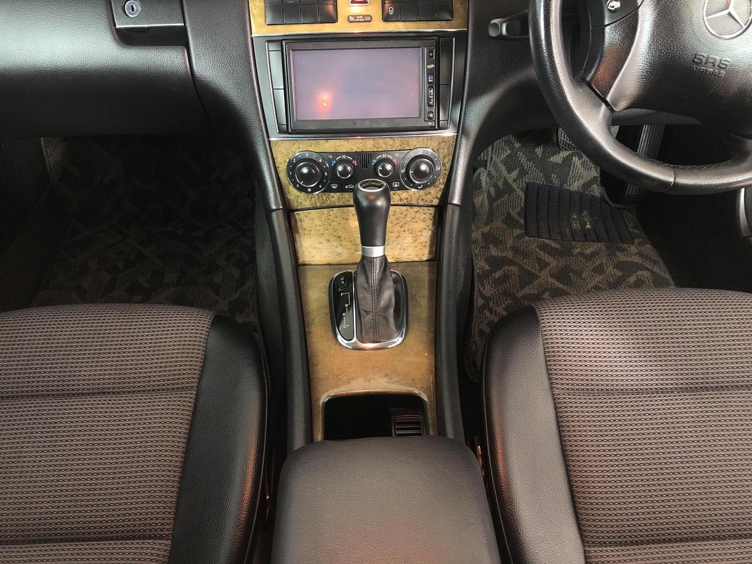 Photo '18' of Mercedes-Benz C180