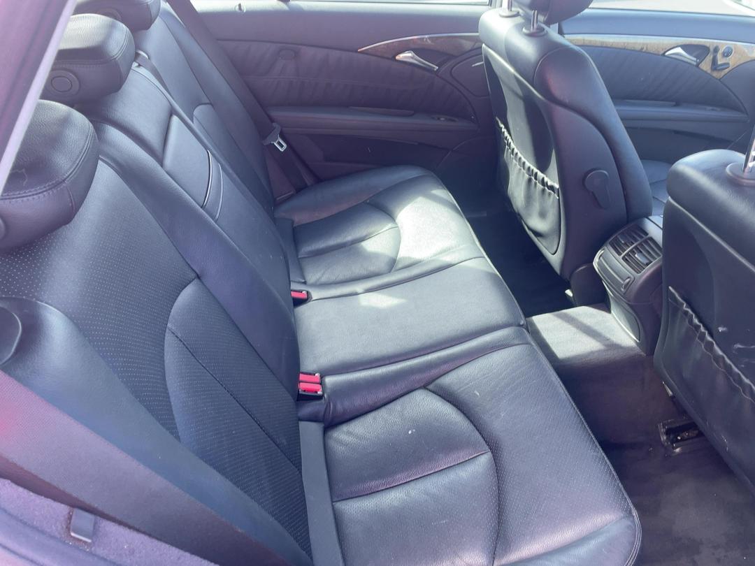 Photo '18' of Mercedes-Benz E350 Station Wagon Photo '18' of Mercedes-Benz E350 Station Wagon