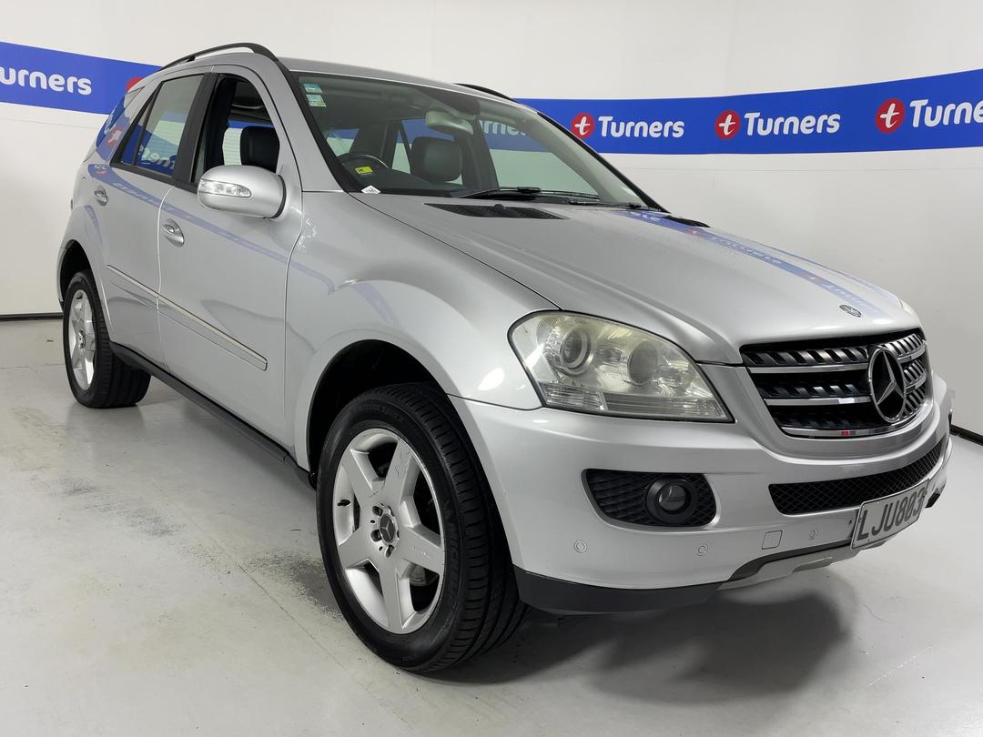 Photo '1' of Mercedes-Benz M-Class