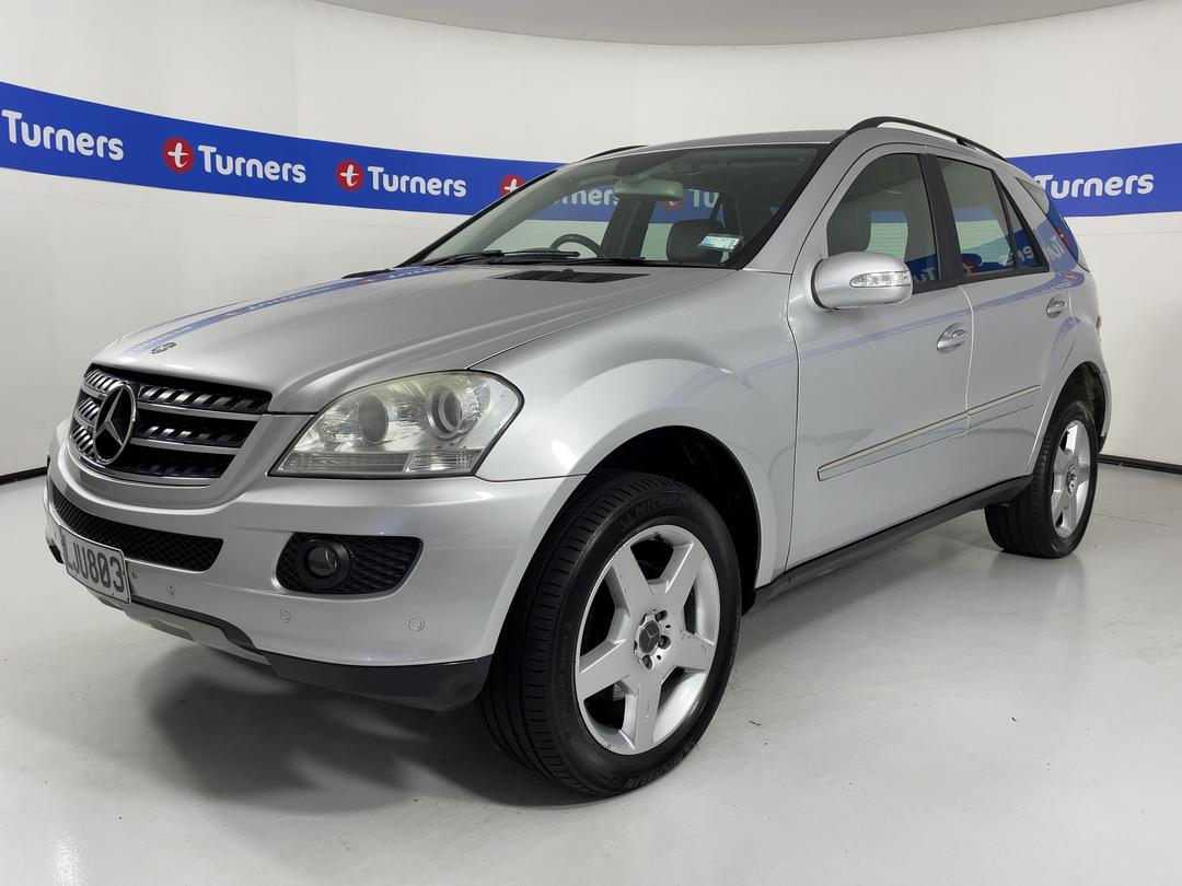 Photo '4' of Mercedes-Benz M-Class