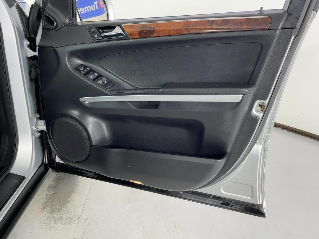 Photo '15' of Mercedes-Benz M-Class