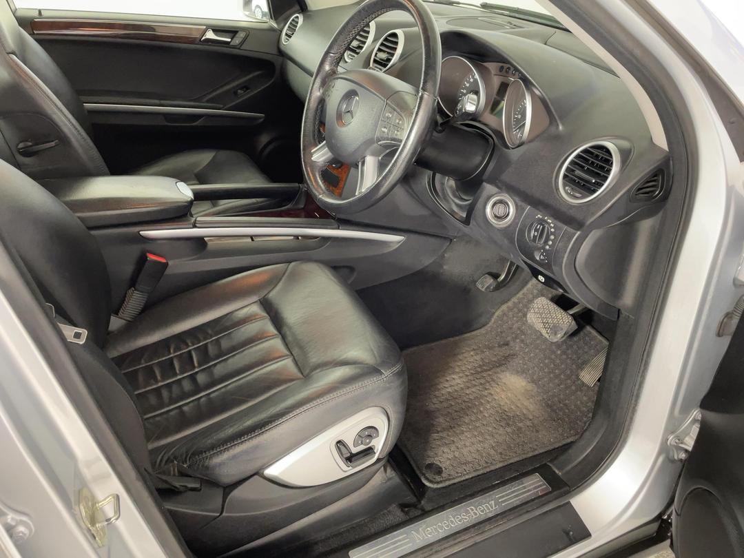 Photo '16' of Mercedes-Benz M-Class