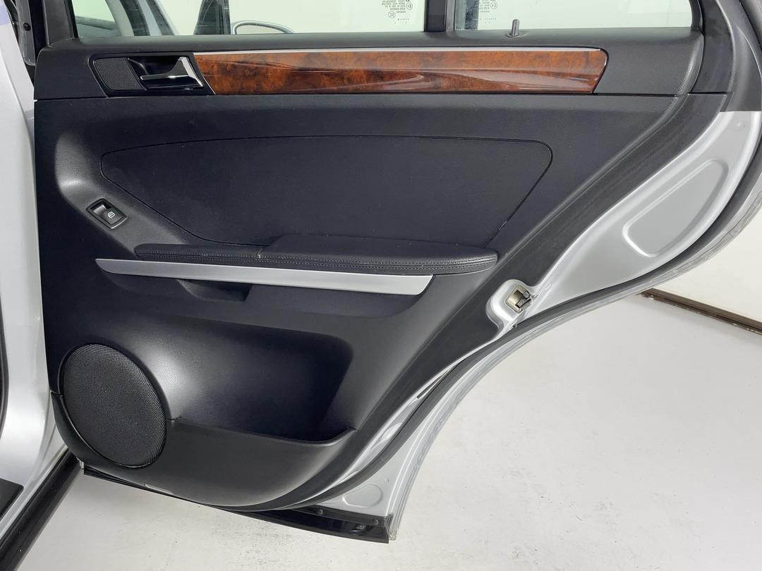 Photo '19' of Mercedes-Benz M-Class