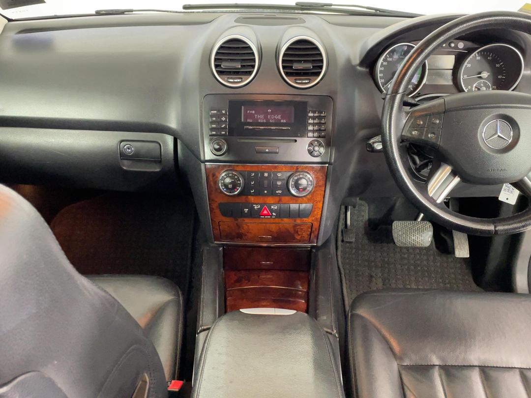 Photo '17' of Mercedes-Benz M-Class