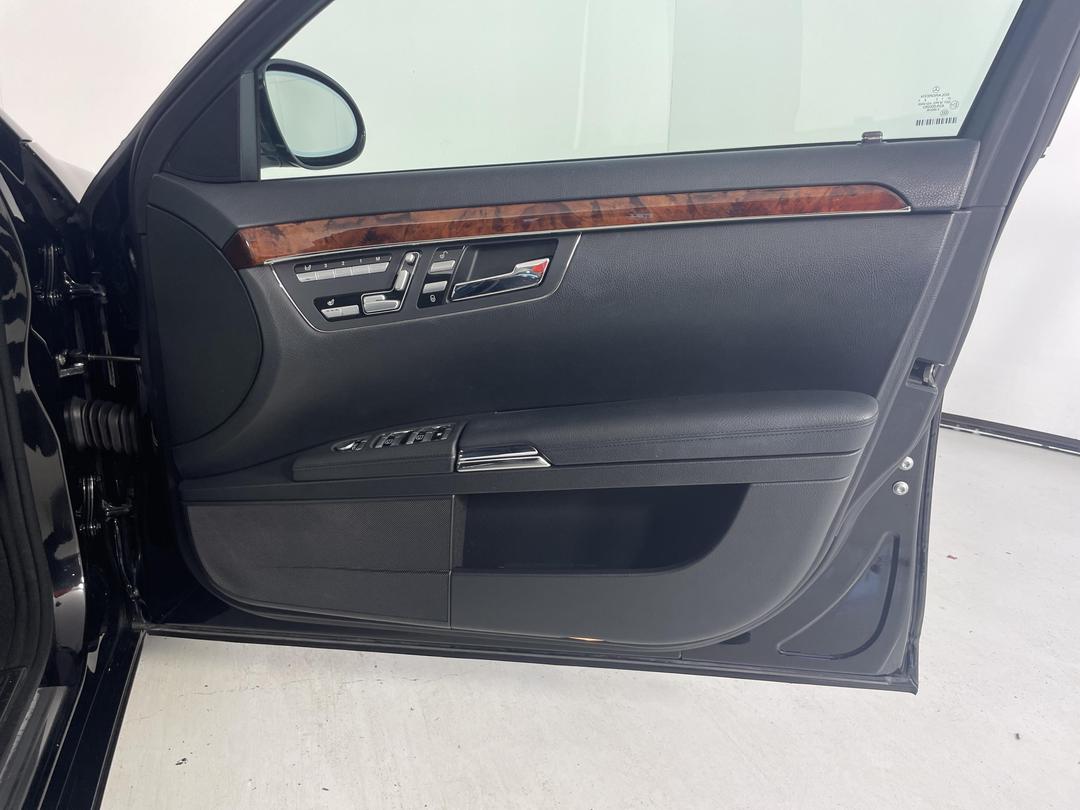 Photo '15' of Mercedes-Benz S350