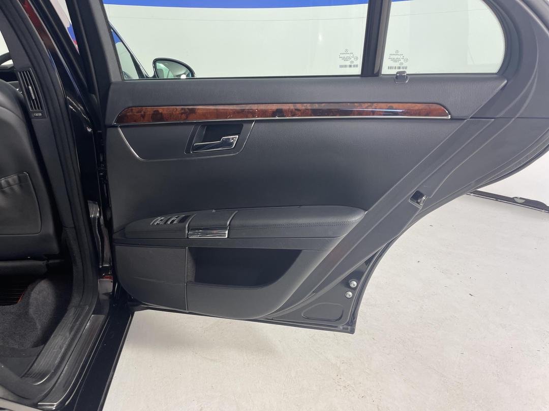 Photo '19' of Mercedes-Benz S350