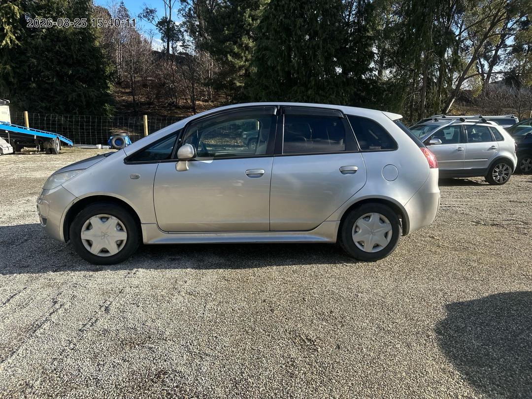 Photo '4' of Mitsubishi Colt Photo '4' of Mitsubishi Colt