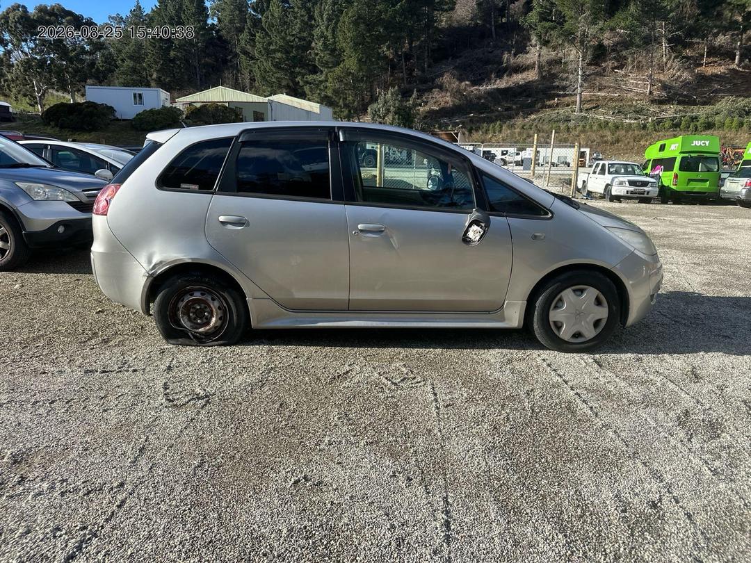 Photo '10' of Mitsubishi Colt Photo '10' of Mitsubishi Colt