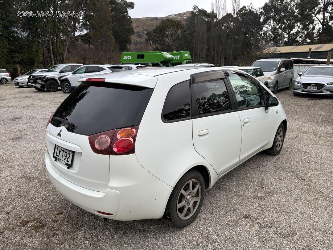 Photo '10' of Mitsubishi Colt Photo '10' of Mitsubishi Colt