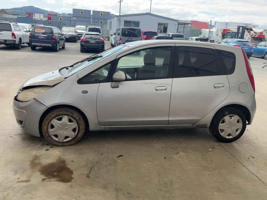 Photo '5' of Mitsubishi Colt Photo '5' of Mitsubishi Colt