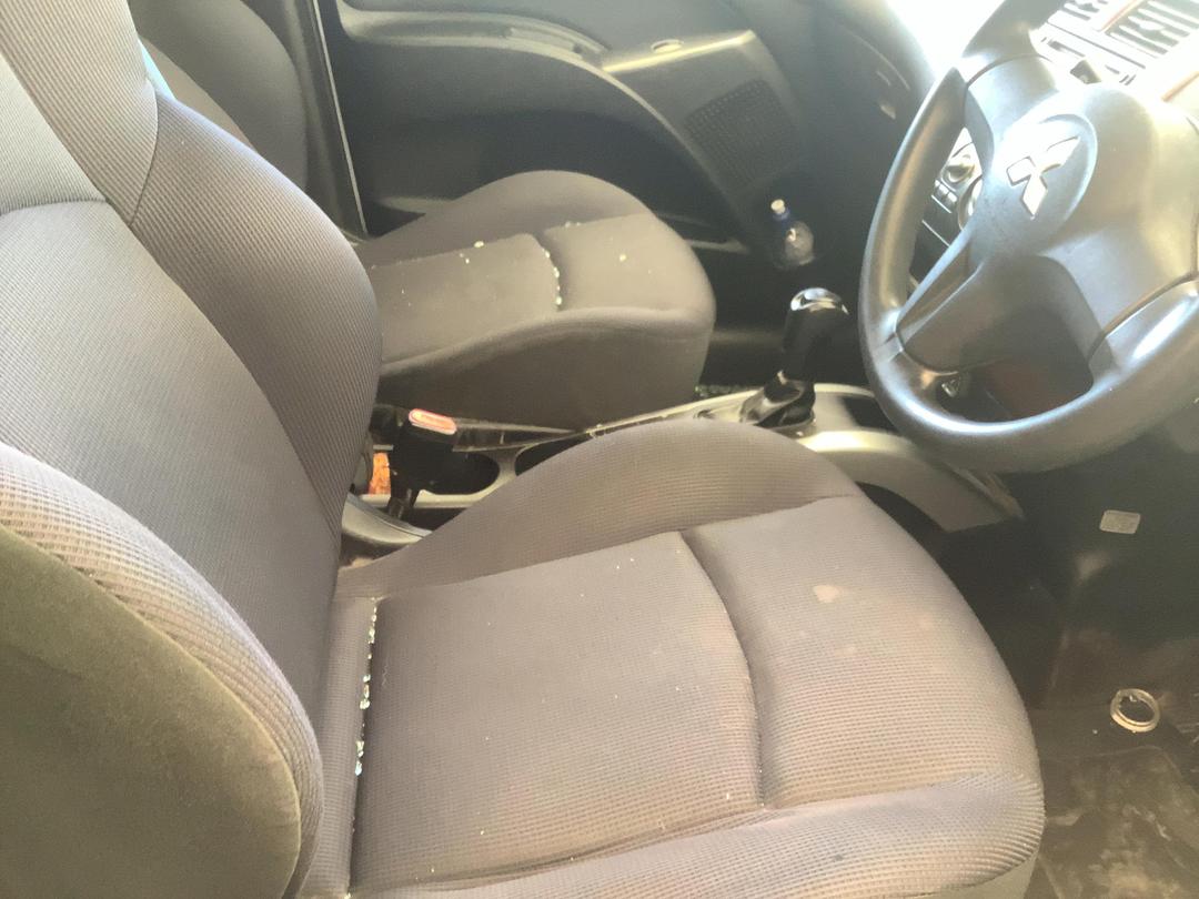 Photo '13' of Mitsubishi Colt Plus LS