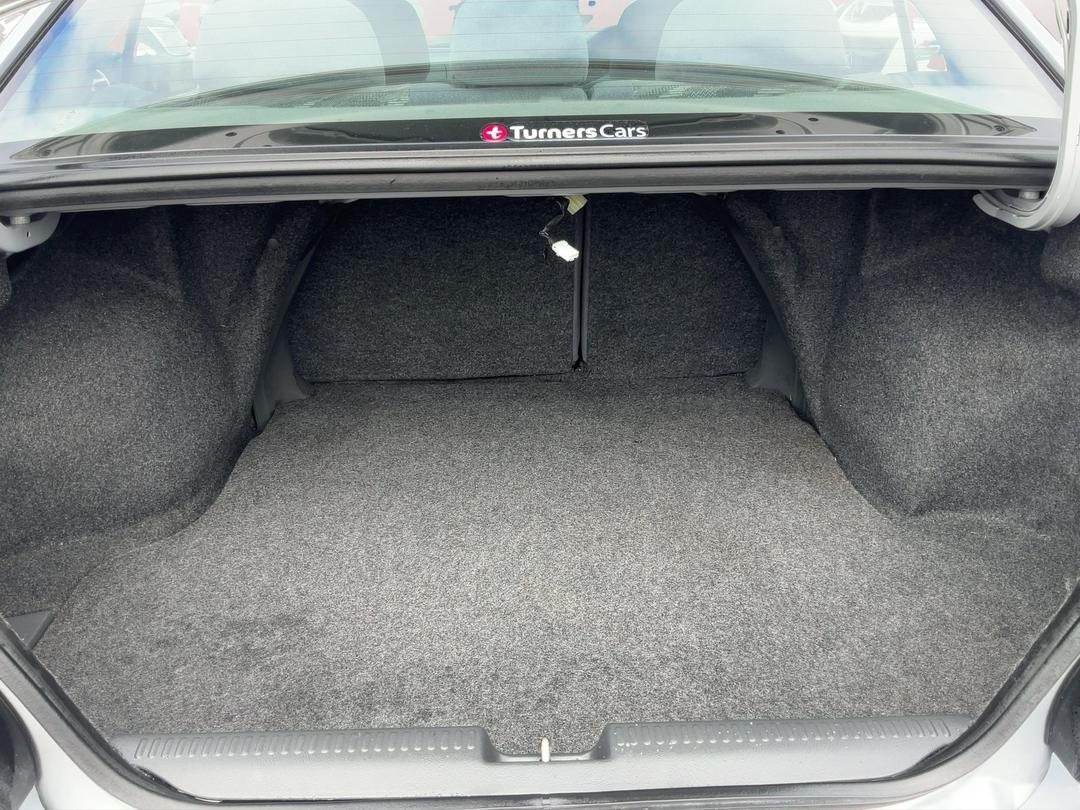 Photo '14' of Mitsubishi Galant