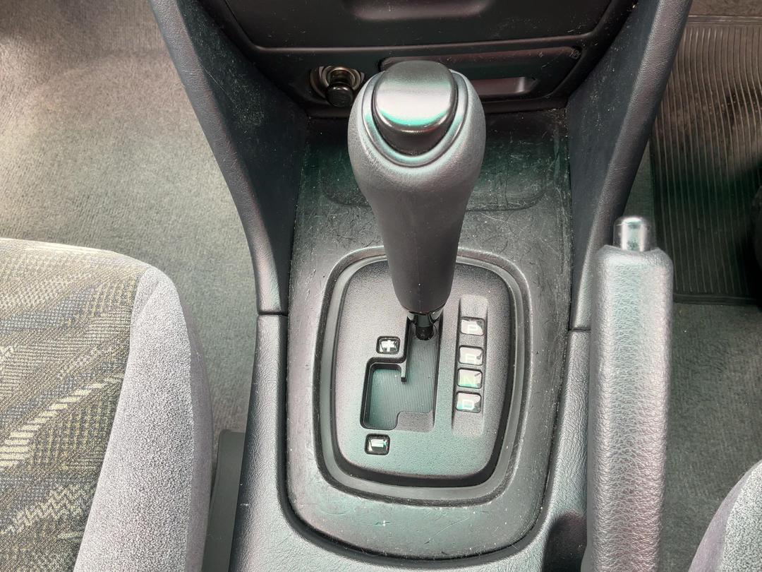 Photo '28' of Mitsubishi Galant